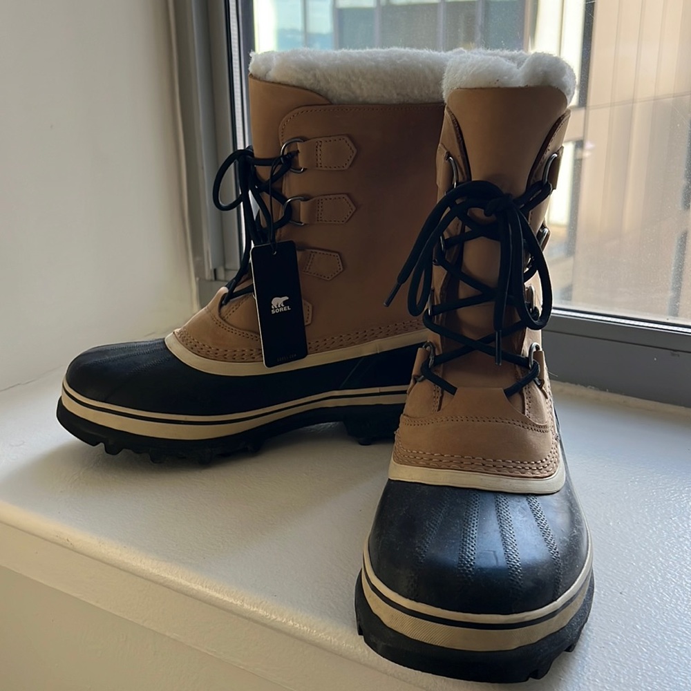 Men’s Sorel Caribou Boots NEW WITH TAGS